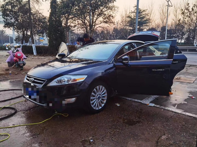 济南14年福特蒙迪欧-致胜2