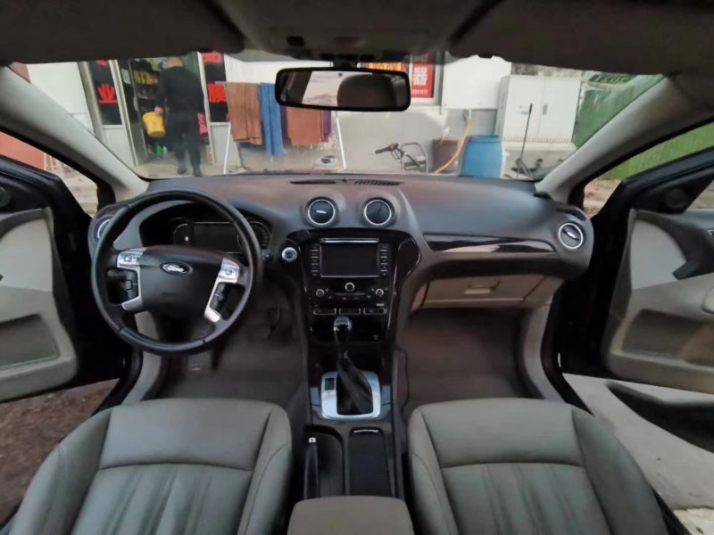 济南14年福特蒙迪欧-致胜9