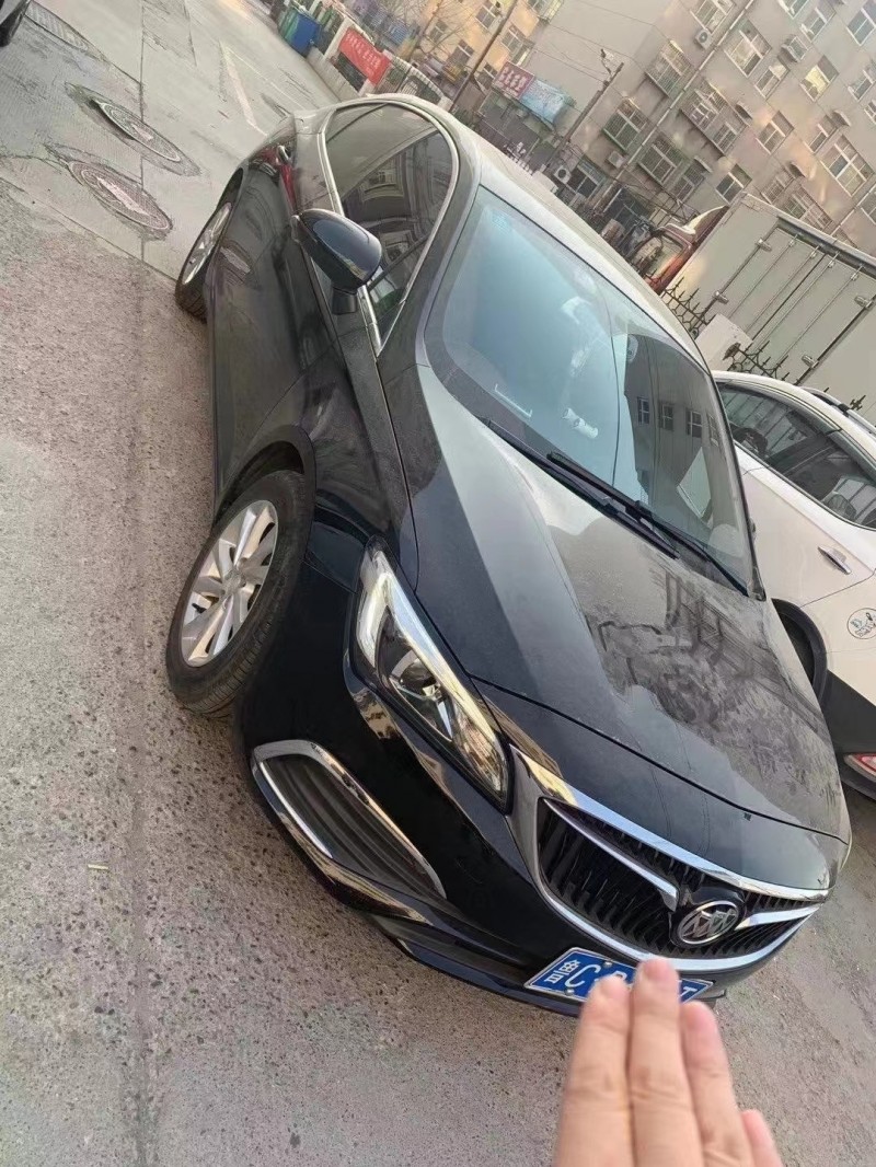 济南18年别克威朗6