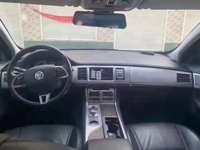 保定13年捷豹XF8