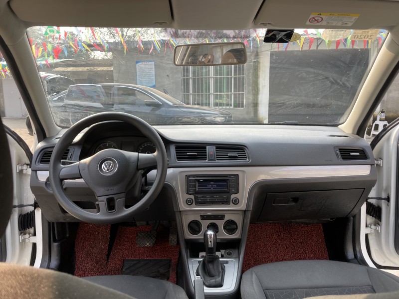 成都18年大众朗逸5