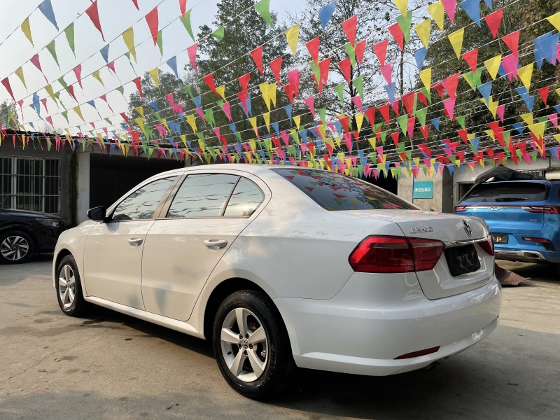 成都18年大众朗逸2