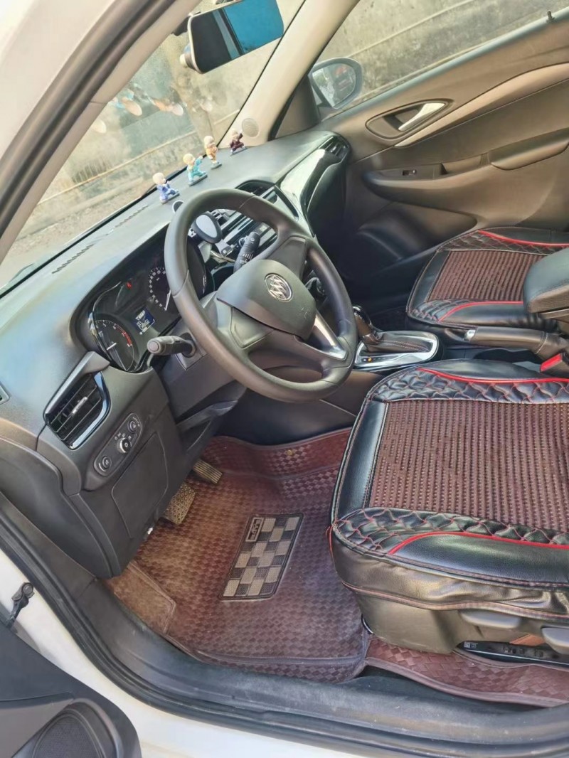 中山18年别克凯越9