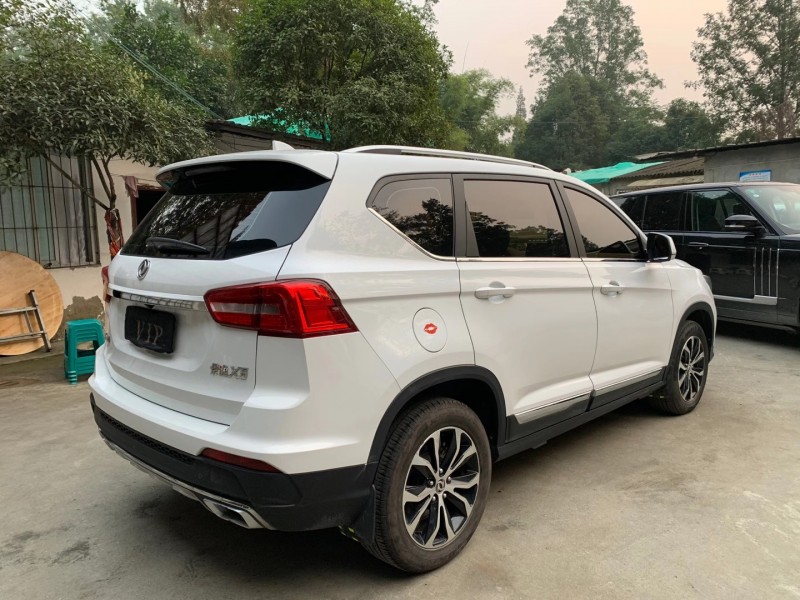 成都18年东风景逸1