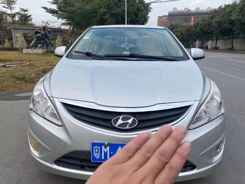 广州13年现代瑞纳9