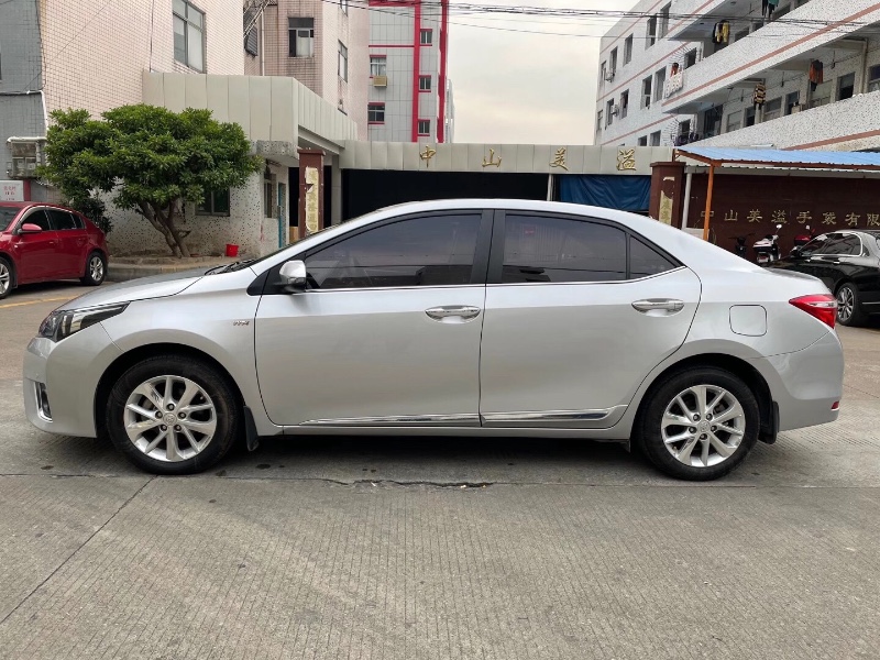中山15年丰田卡罗拉2