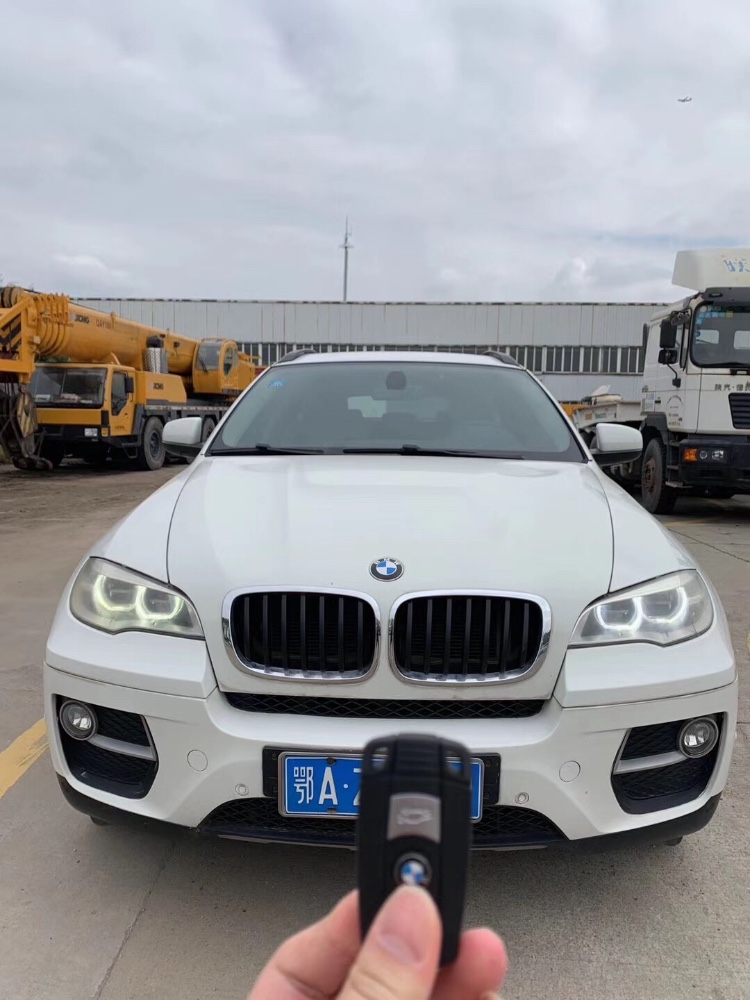 广州15年宝马X68