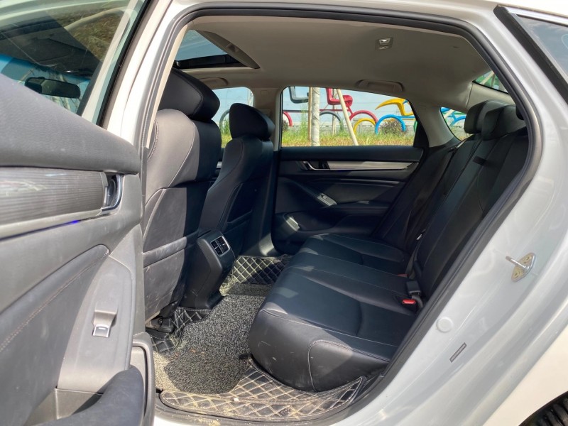 东莞20年本田雅阁8