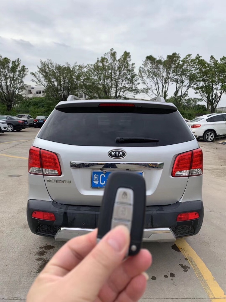 广州12年起亚索兰托4