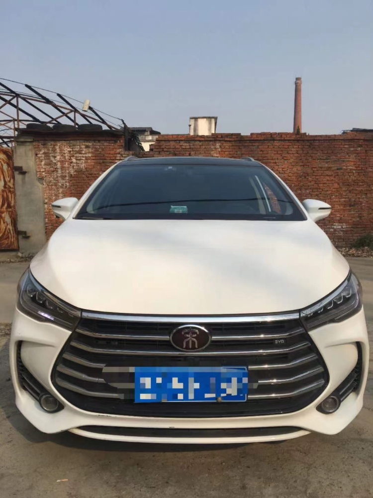 武汉18年比亚迪宋MAX1