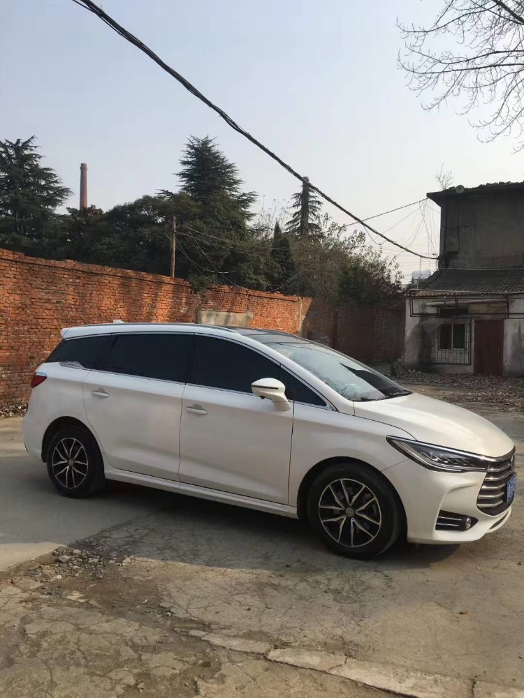 武汉18年比亚迪宋MAX6