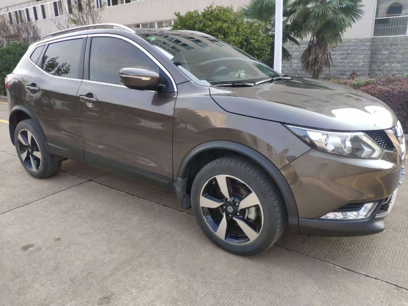 武汉19年日产逍客2