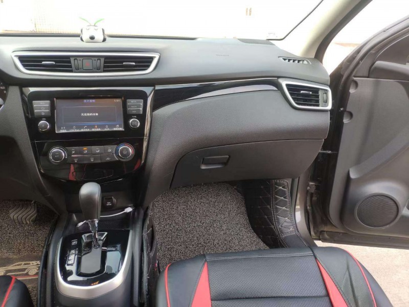 武汉19年日产逍客7