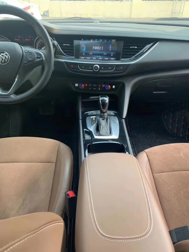 潍坊19年别克君威5