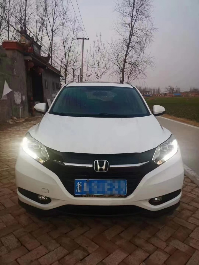 济宁15年本田缤智1