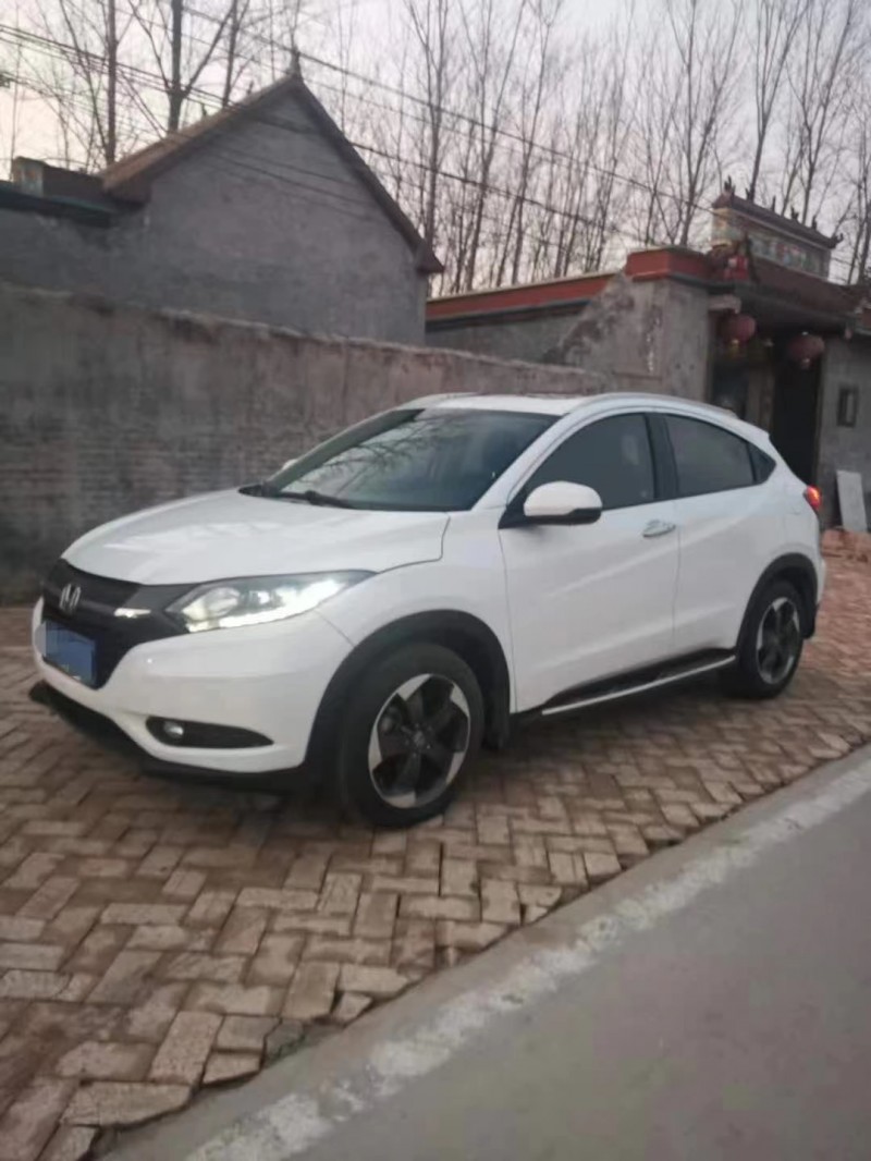 济宁15年本田缤智2