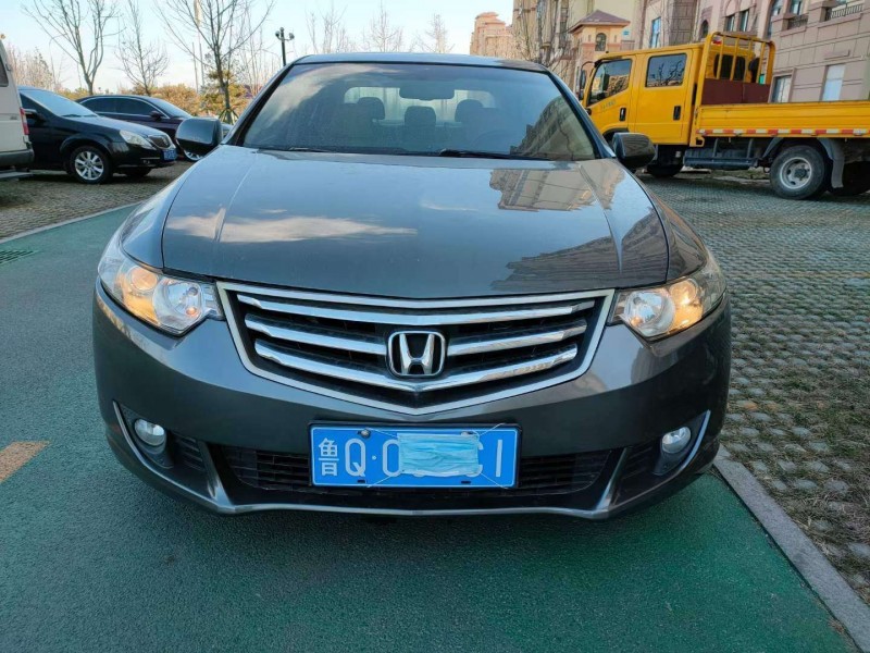 青岛12年本田思铂睿9