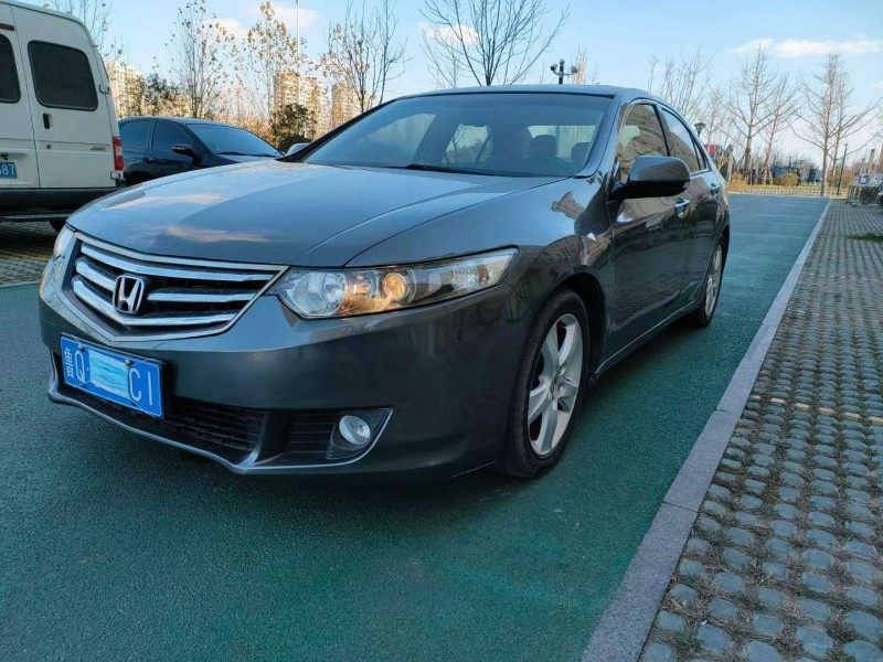 青岛12年本田思铂睿7