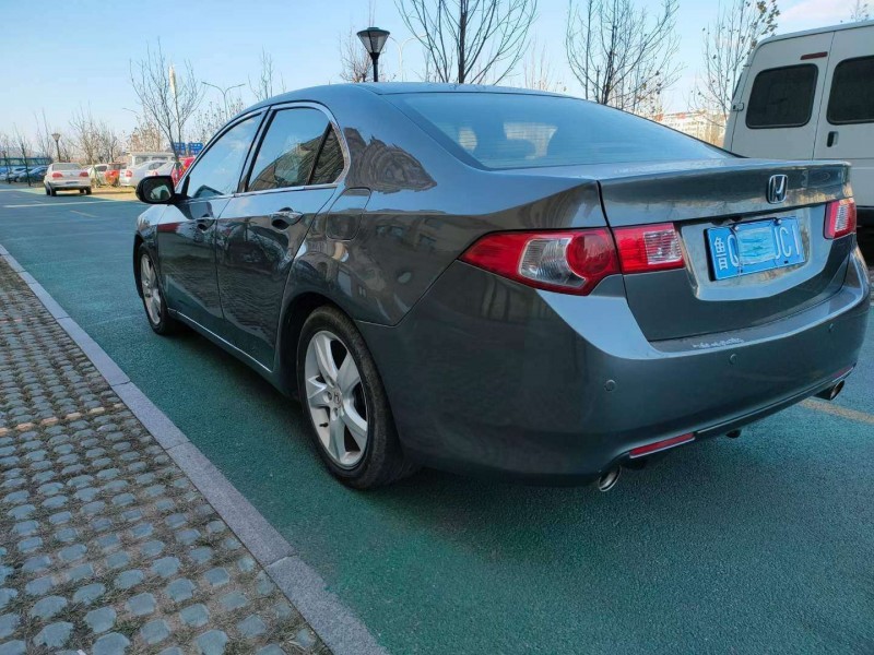 青岛12年本田思铂睿5