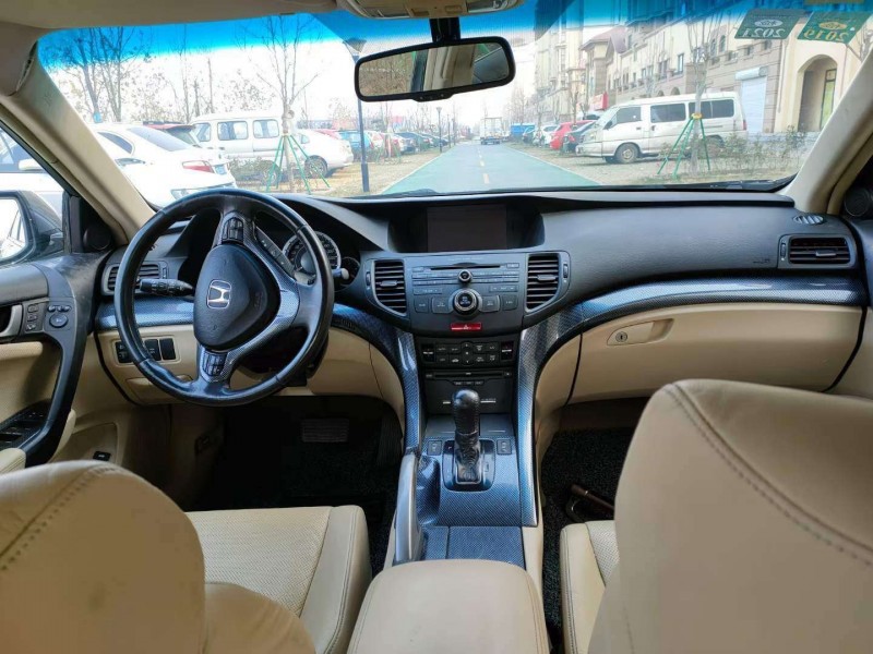 青岛12年本田思铂睿1