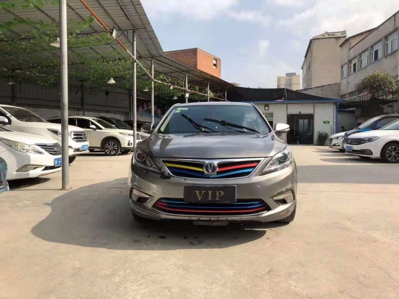 湘潭18年長安汽車逸動1