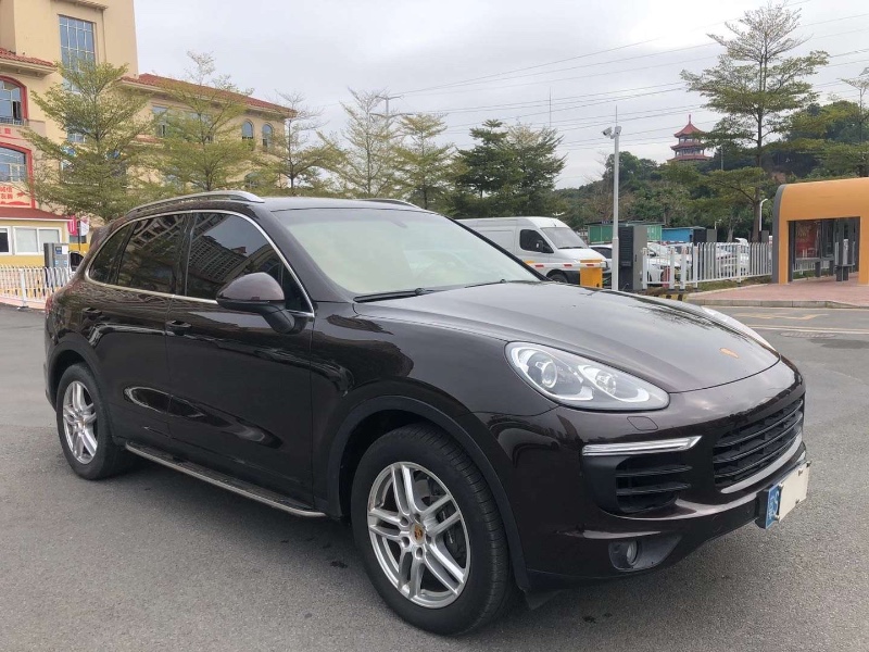 广州16年保时捷卡宴2