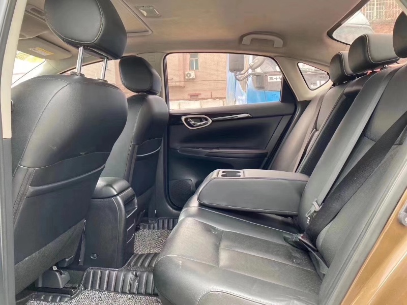 广州18年日产轩逸4