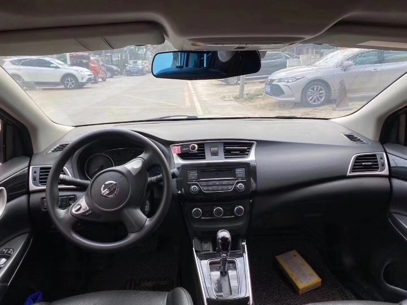 广州18年日产轩逸3