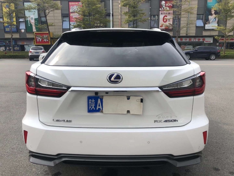 广州17年雷克萨斯RX8
