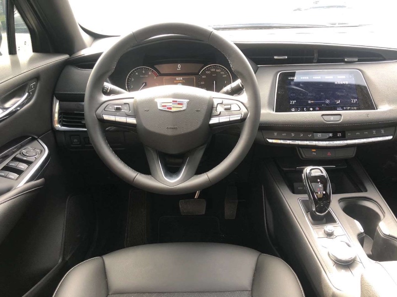 广州20年凯迪拉克XT44