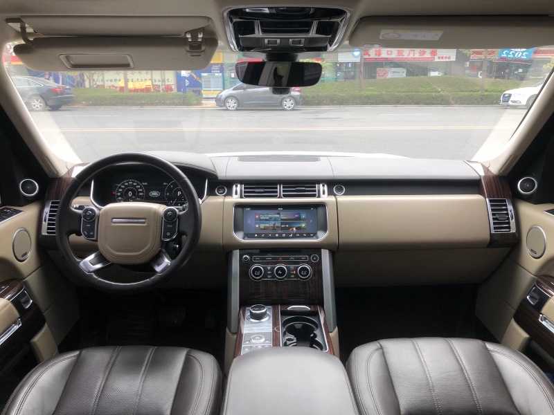 广州18年路虎揽胜行政4