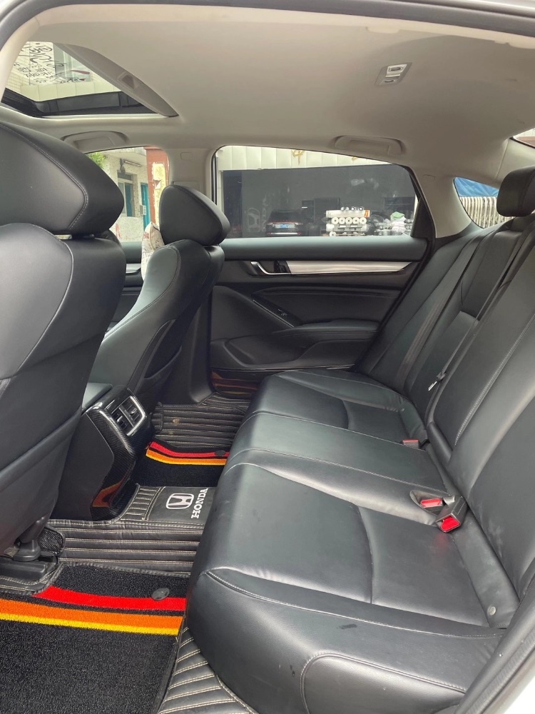 中山19年本田雅阁2