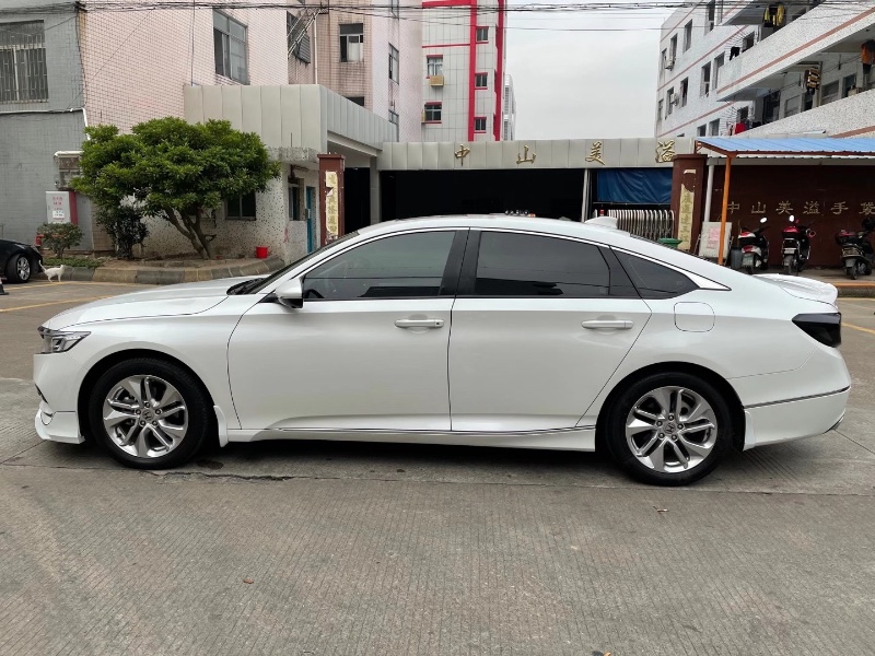 中山19年本田雅阁4