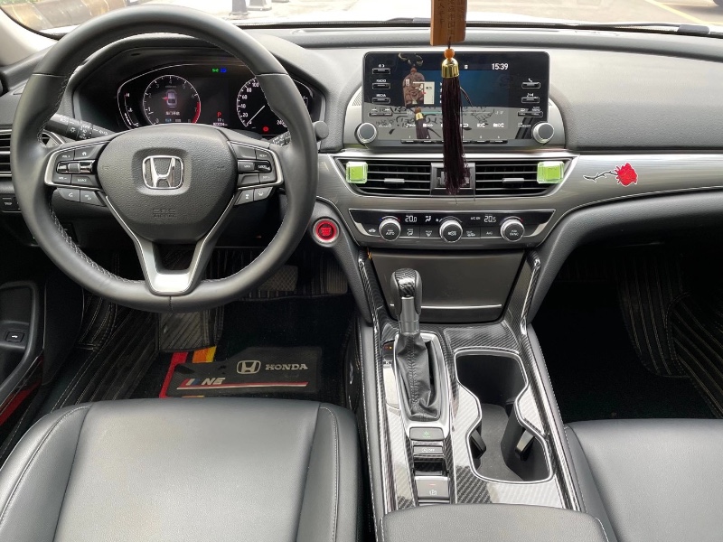 中山19年本田雅阁1