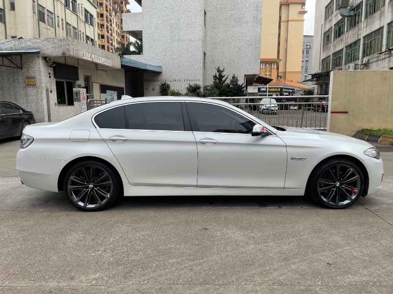 中山16年宝马5系5