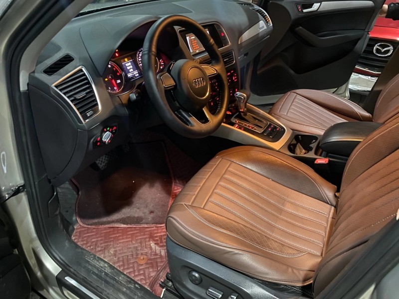 成都15年奥迪Q54