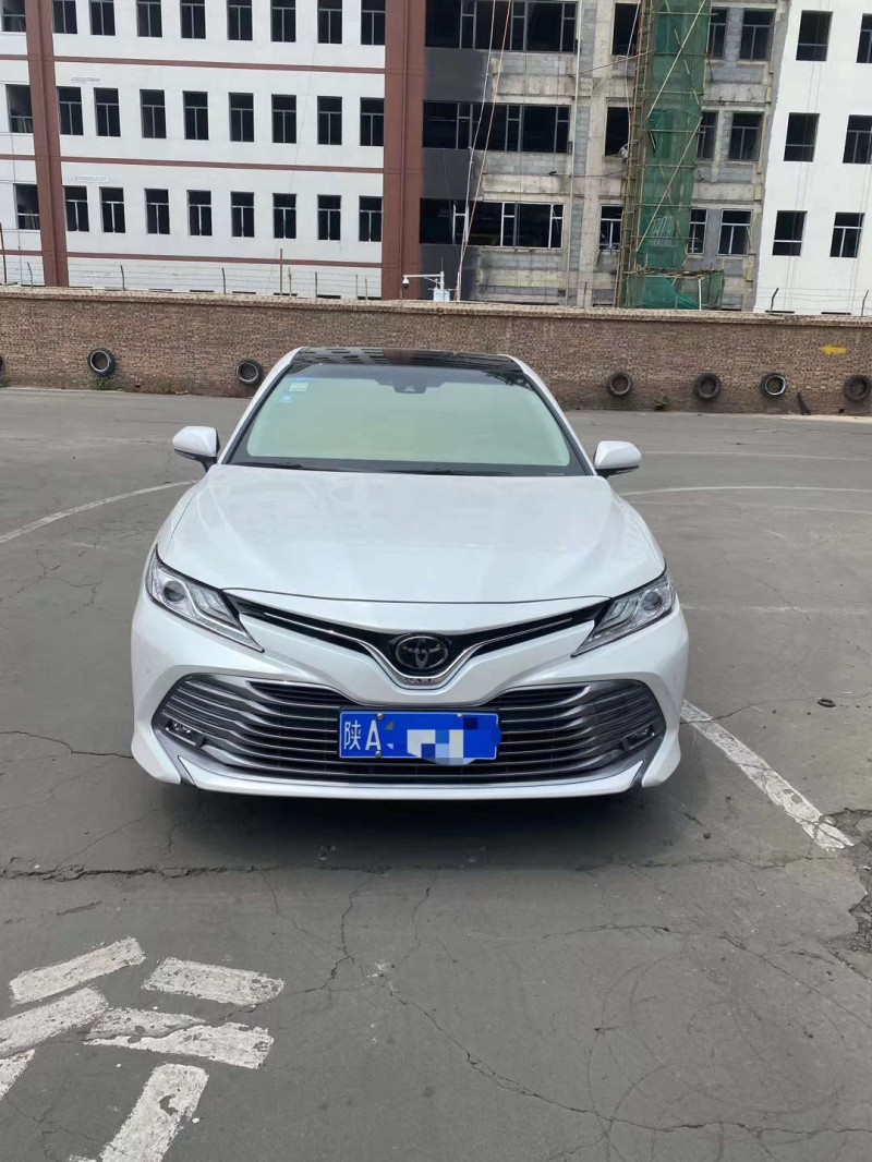 保定18年丰田凯美瑞1