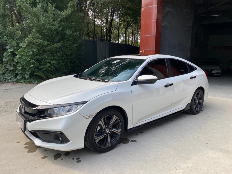 成都20年本田思域2