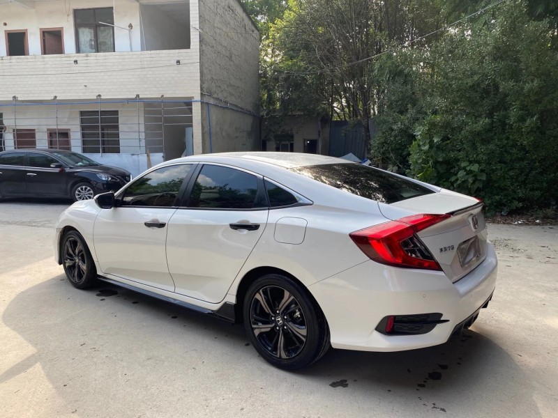 成都20年本田思域7