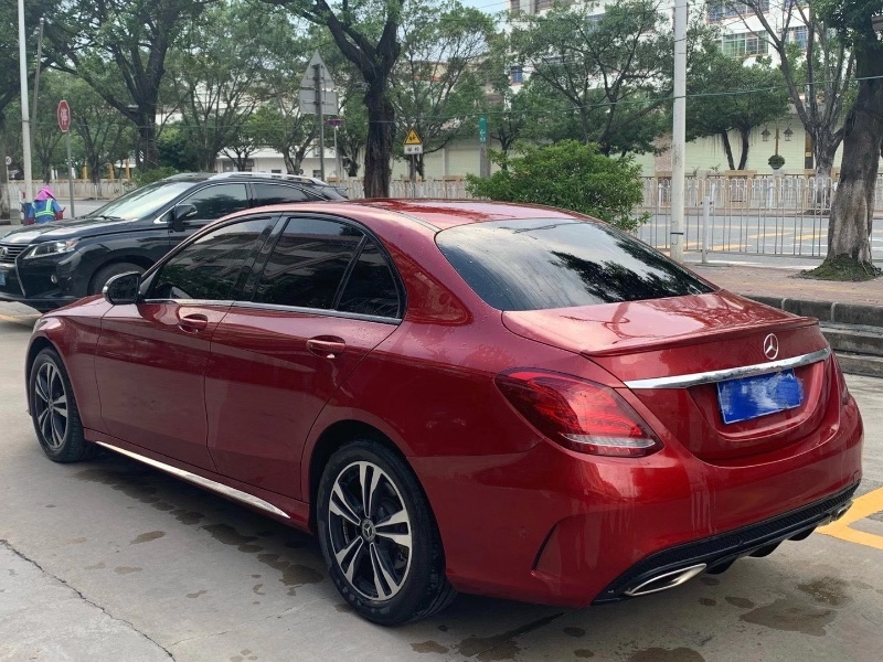 广州17年奔驰C4