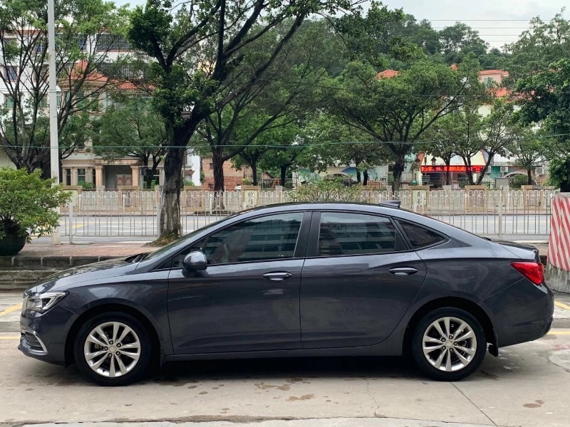 广州18年别克威朗3