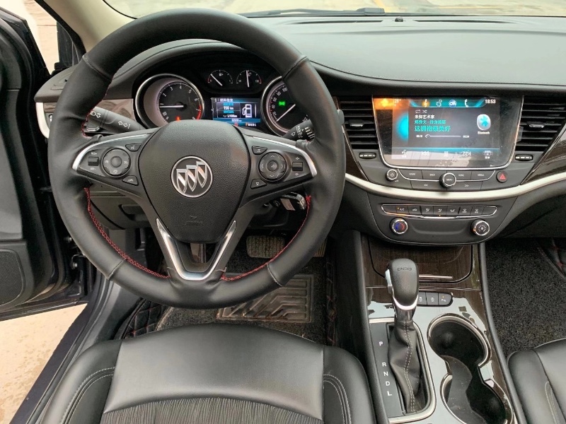 广州18年别克威朗9