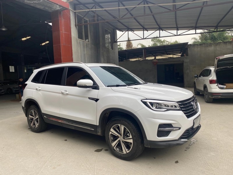 成都19年长安汽车长安CS754