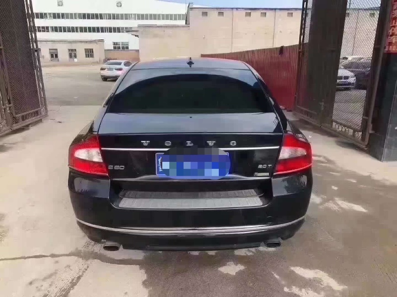 保定11年沃尔沃S80L5