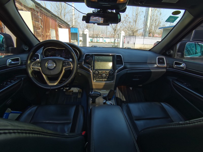 北京15年Jeep大切诺基2