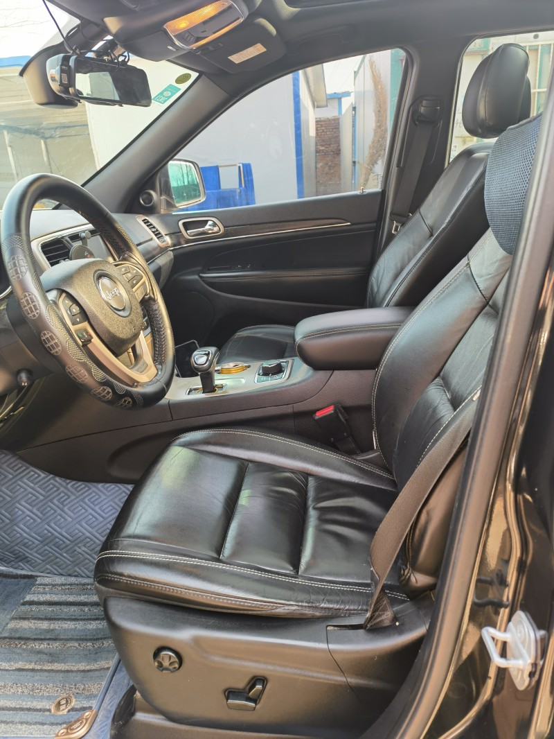 北京15年Jeep大切诺基1