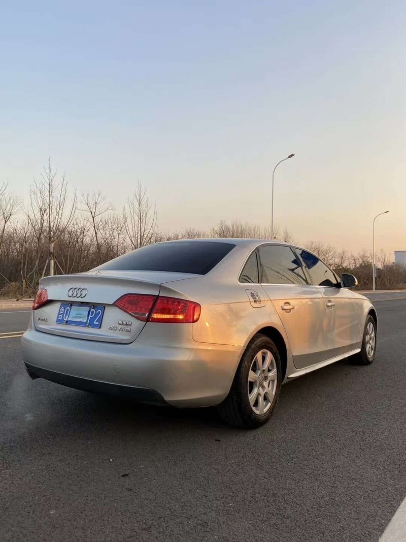 济南11年奥迪A4L4