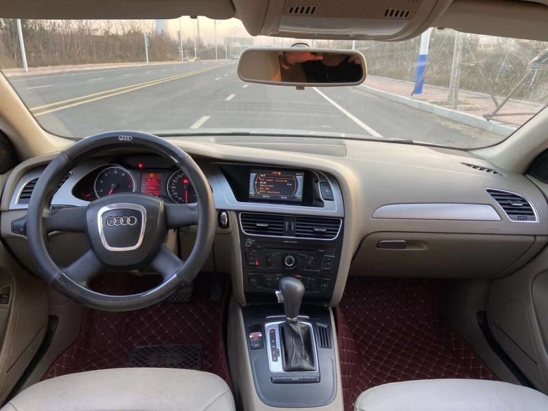 济南11年奥迪A4L8