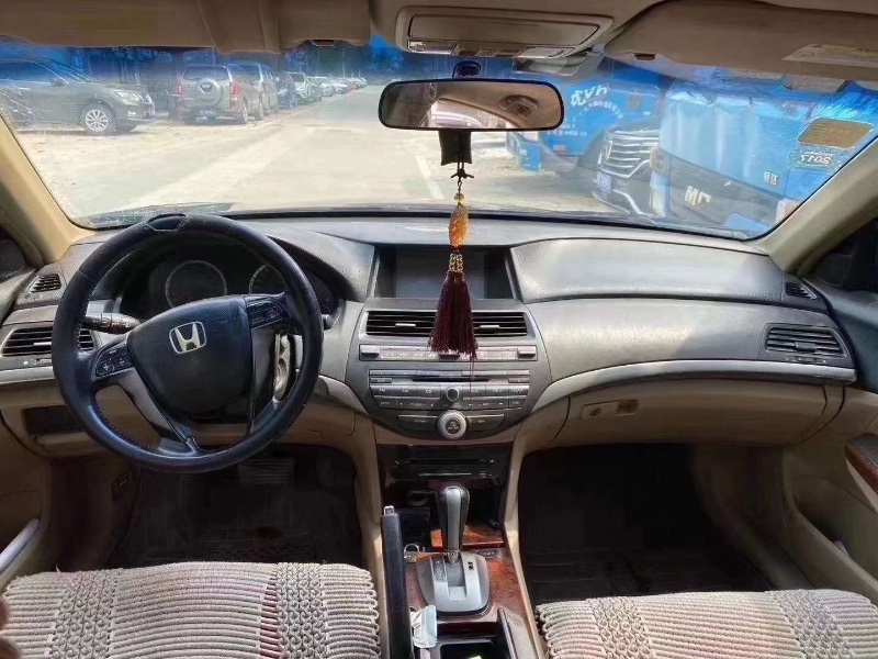 广州12年本田雅阁4