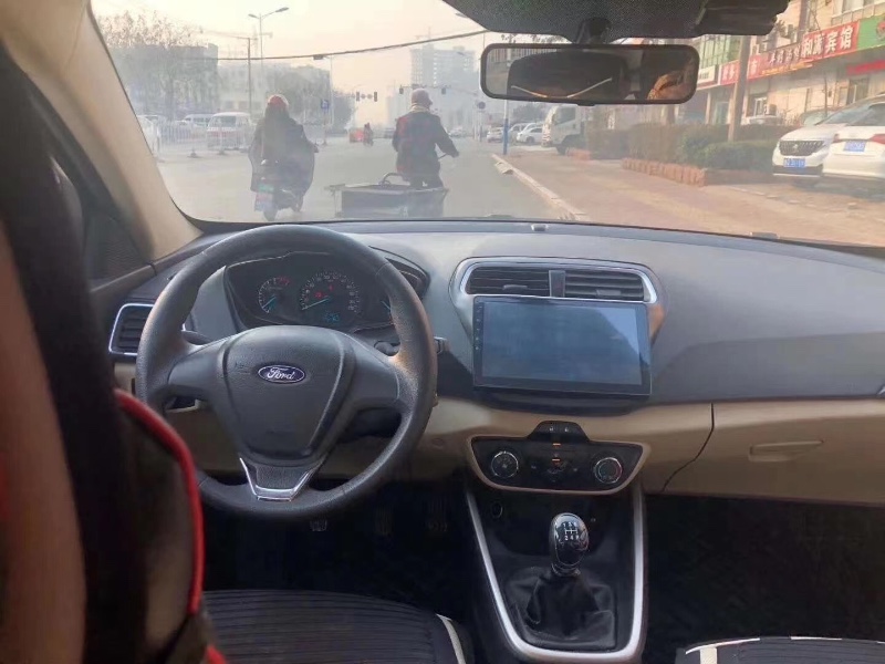 济南16年福特福睿斯2